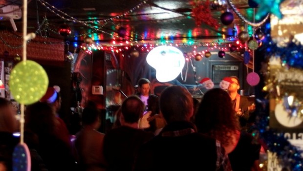 Jinglebang2014TinRoof(TBL)521_resized